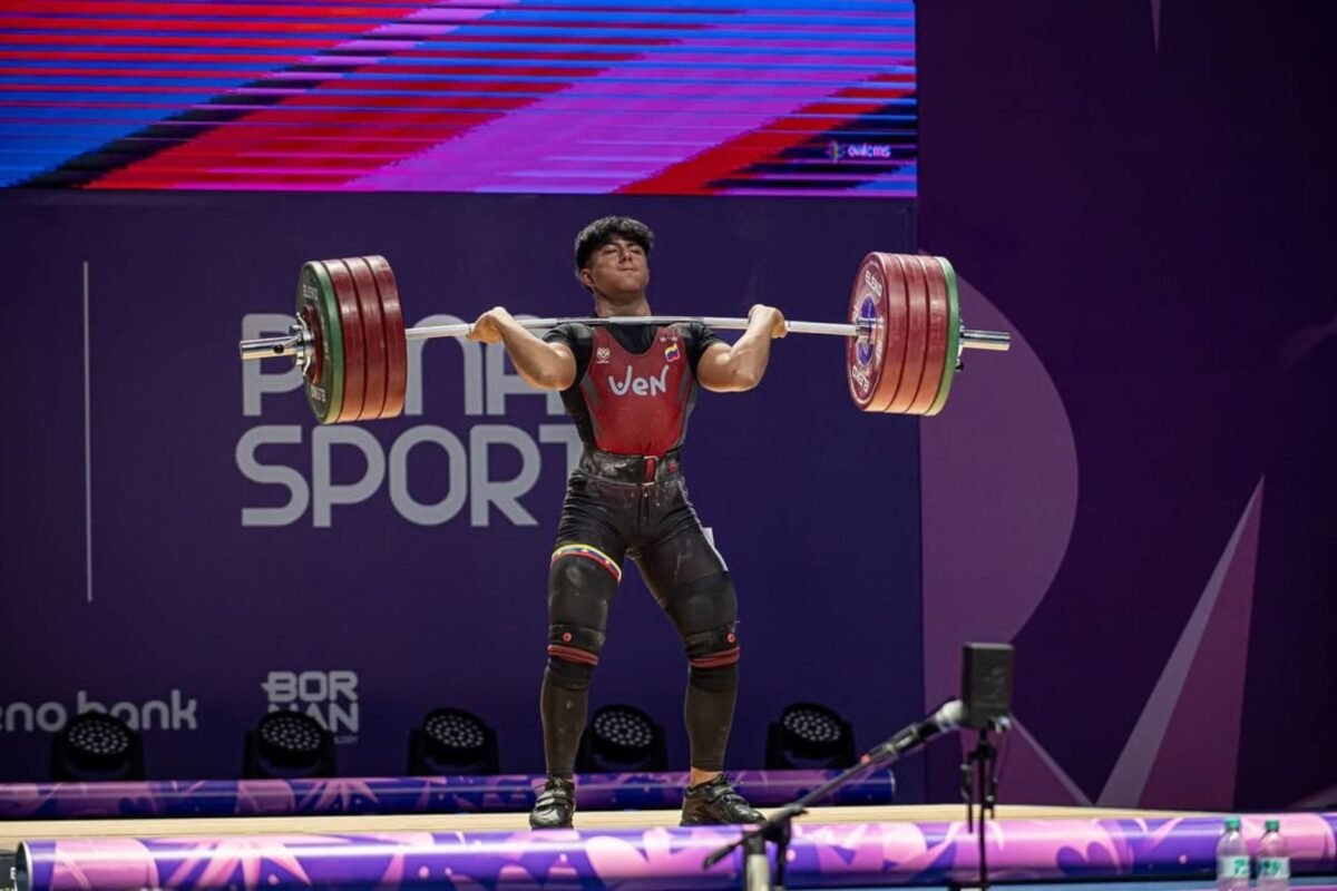 Atleta venezolano Ricardo Montes ganó oro y rompió récord de salto con pértiga en los Juegos Panamericanos Junior
