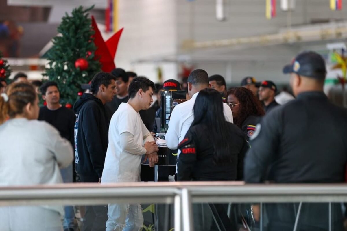 Llegó a Venezuela un vuelo con 166 venezolanos repatriados desde EE UU