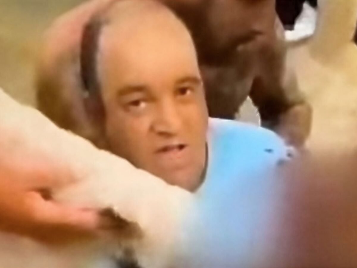 ¿Quién es Ahmed al Ahmed, considerado el héroe en el tiroteo en Australia?